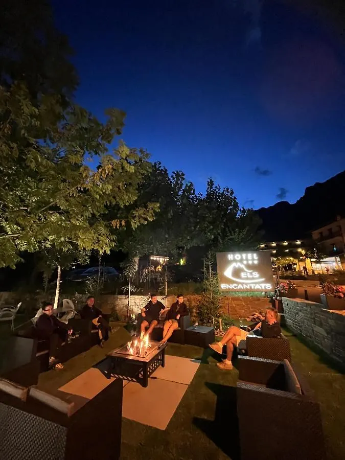 Hotel Els Encantats Espot 3*,