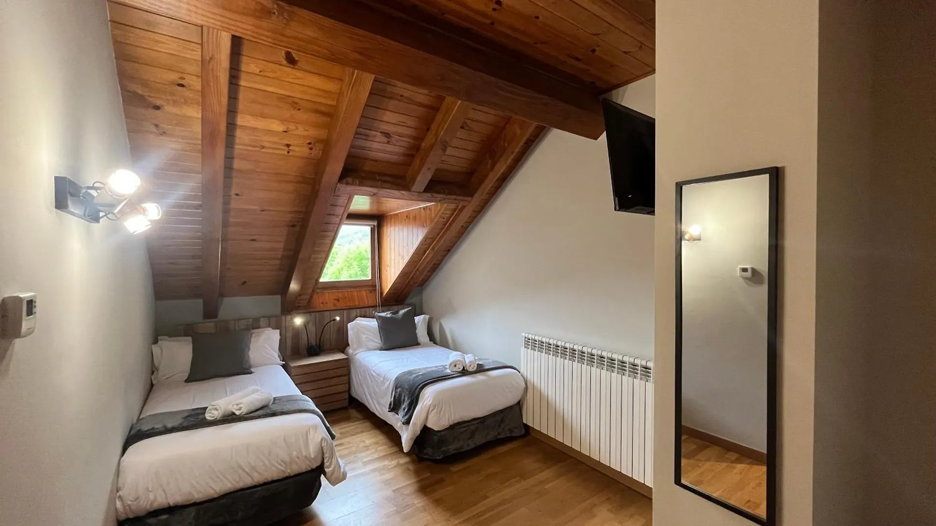Hotel Els Encantats Espot 3*,  Spanje